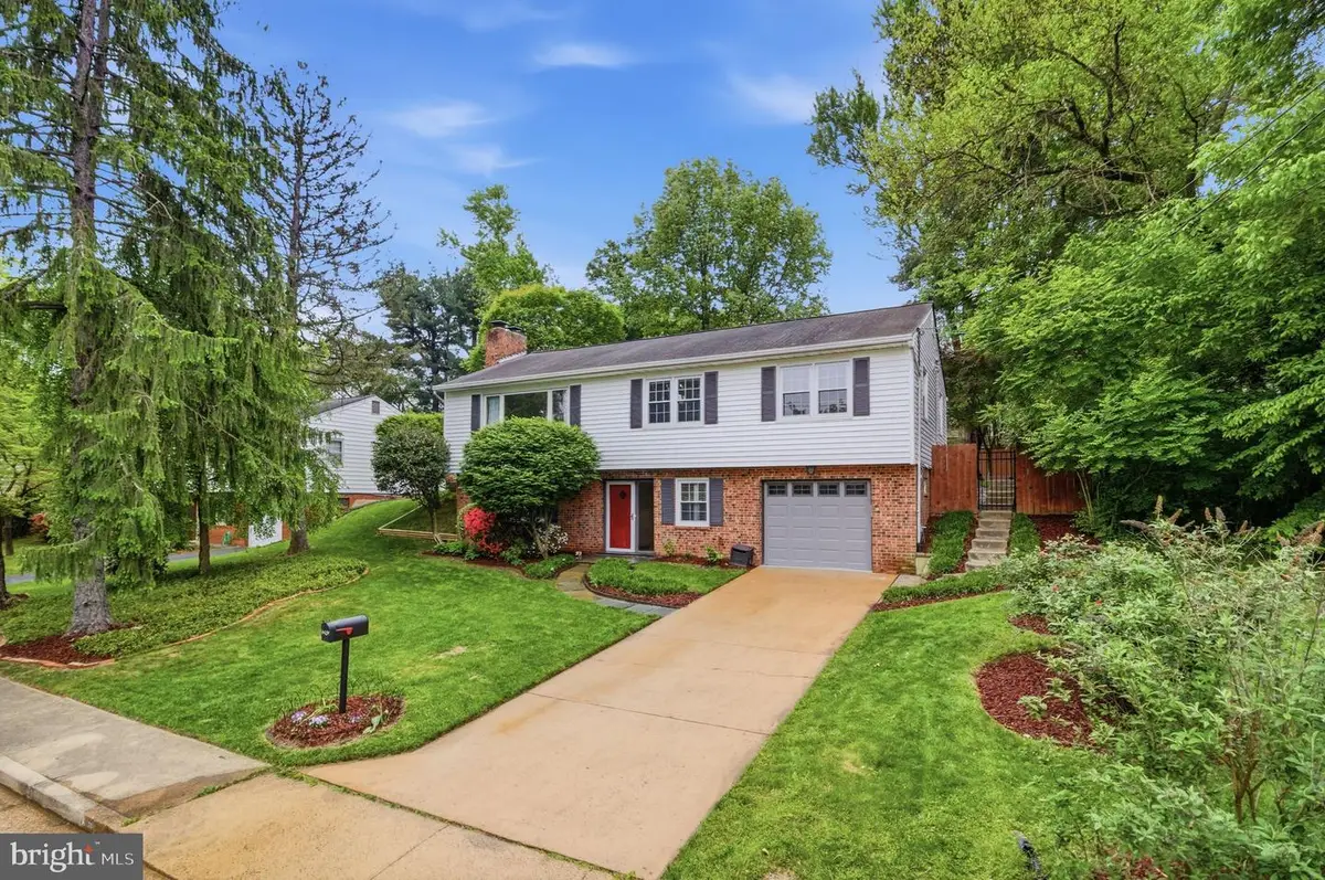 6409 Old Dominion Dr, McLean, VA 22101 - #1