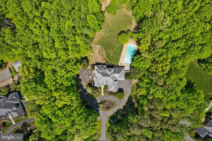 5033 Huntwood Manor Dr, Fairfax, VA 22030 - #3