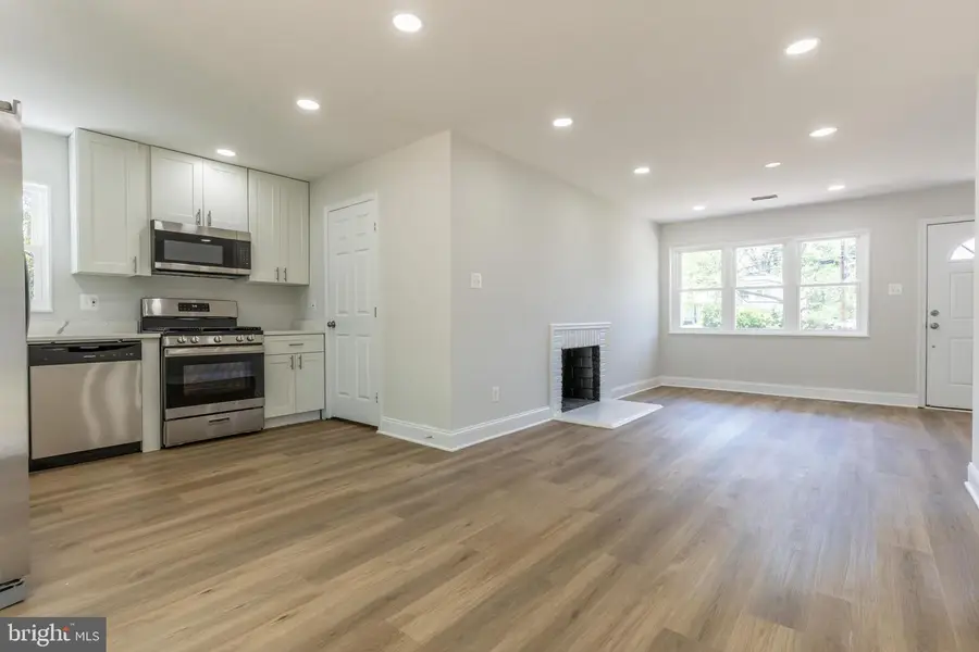 5506 Joplin St, Springfield, VA 22151 - #3