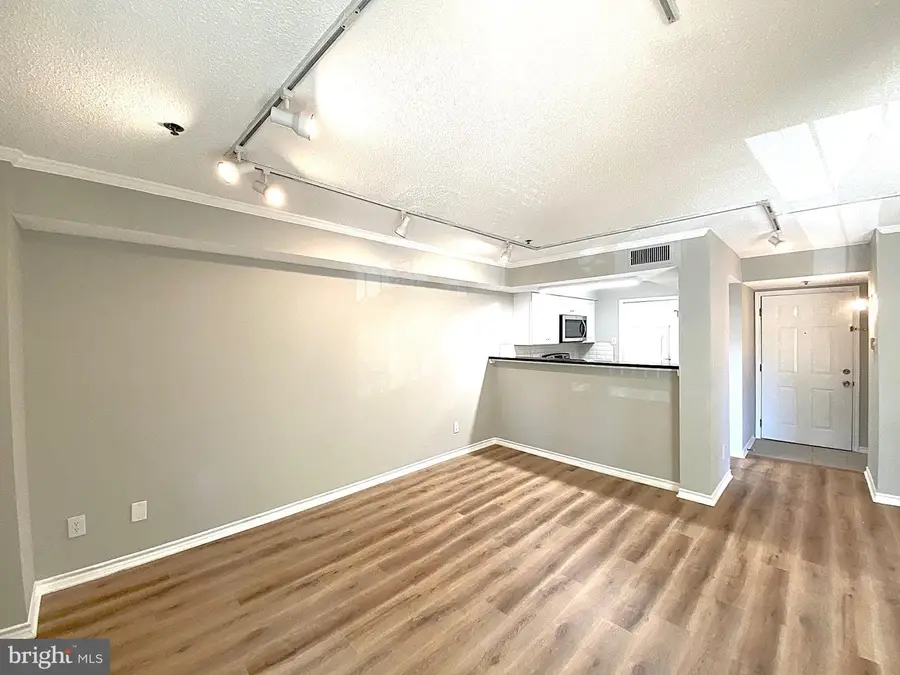 1524 Lincoln Way #209, McLean, VA 22102 - #3