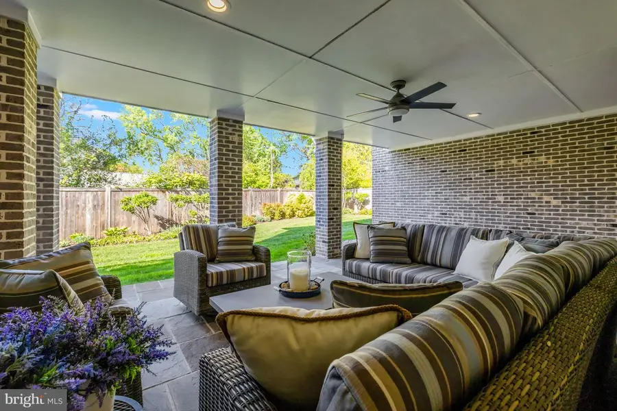 6514 Fairlawn Dr, McLean, VA 22101 - #3