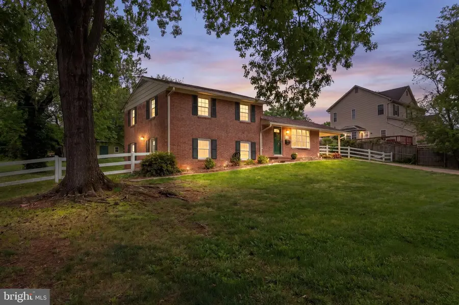 6451 Fairland St, Alexandria, VA 22312 - #2