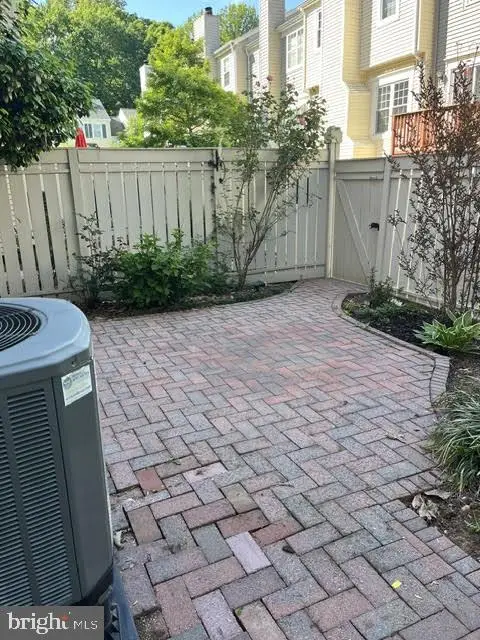 2386 Branleigh Park Ct, Reston, VA 20191 - #2