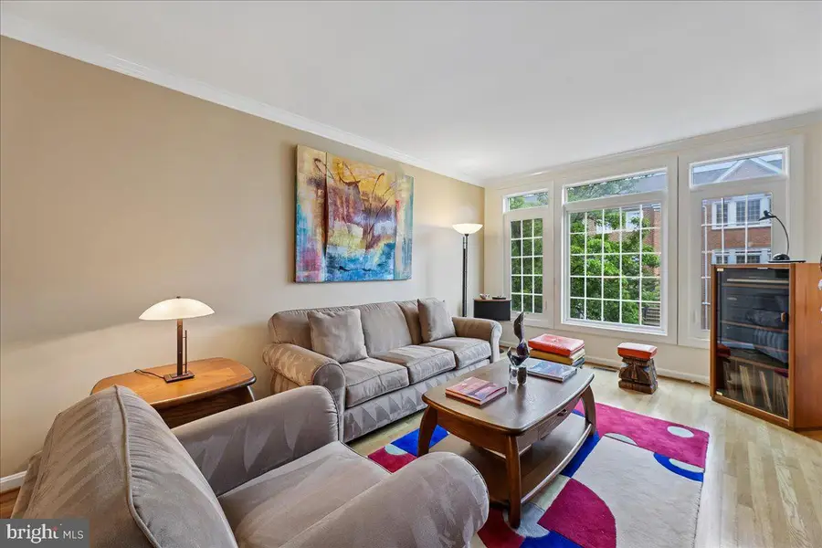 6488 Sharon Kay Ct, Alexandria, VA 22310 - #2