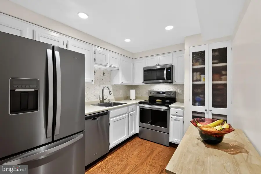 7640 Tremayne Pl #102, McLean, VA 22102 - #3