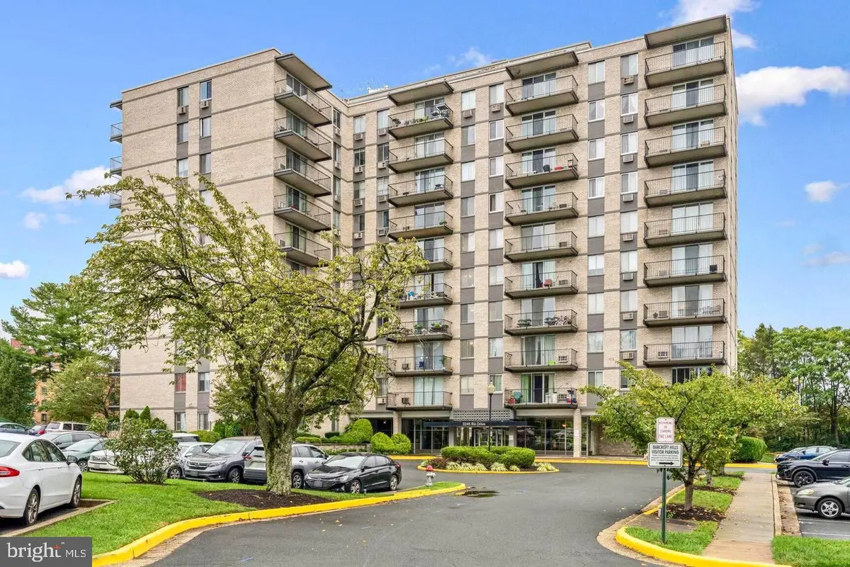 3245 Rio Dr #305, Falls Church, VA 22041 - #1