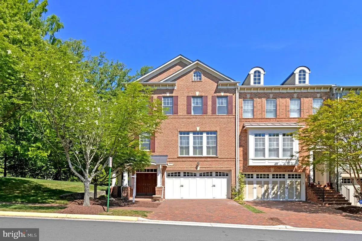 6878 Frase Dr, Falls Church, VA 22043 - #1