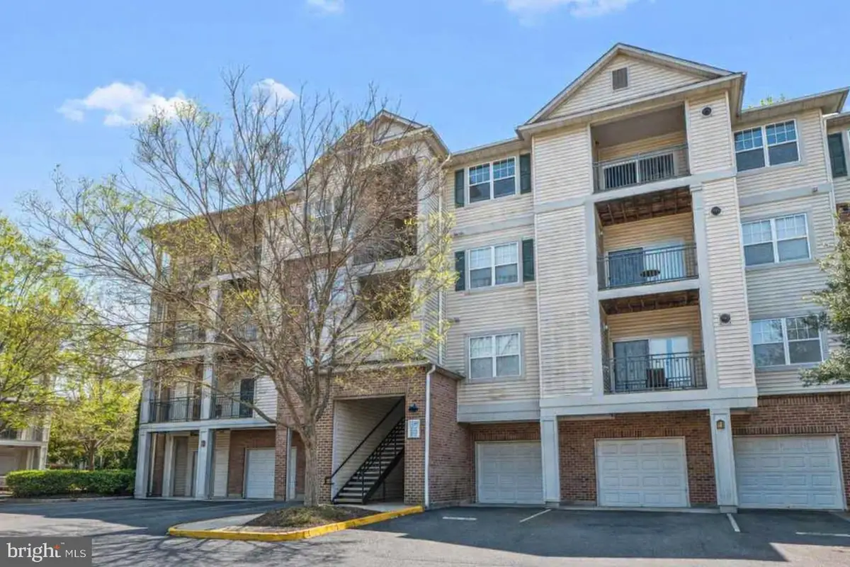 12148 Garden Grove Cir #303, Fairfax, VA 22030 - #1