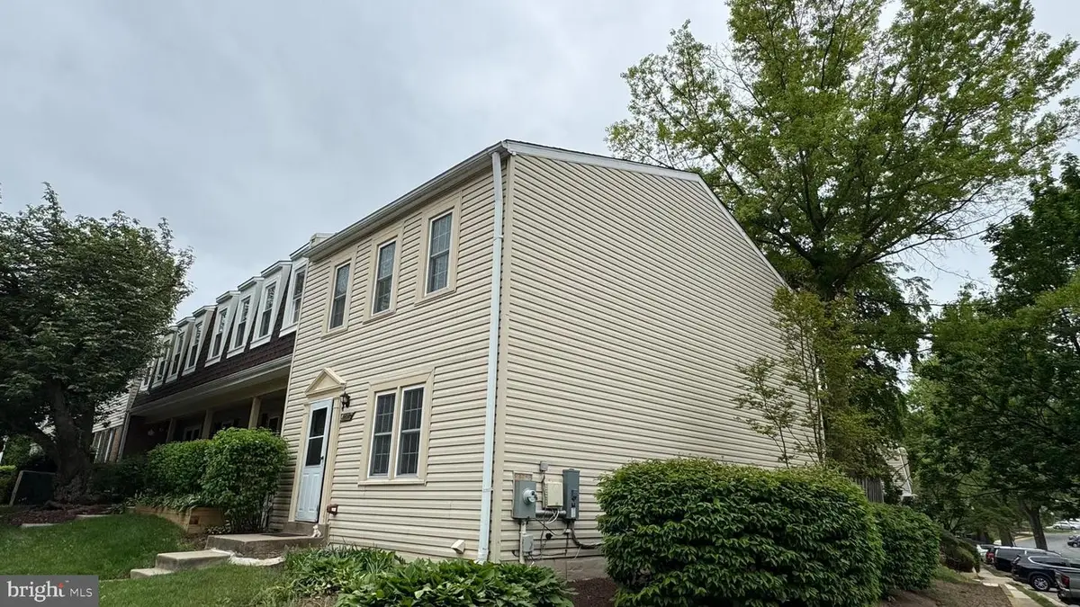 6358 Fenestra Ct, Burke, VA 22015 - #1