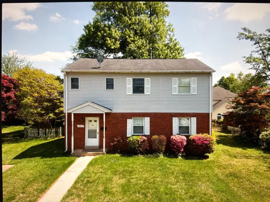 2033 Maynard Dr, Falls Church, VA 22043 - #2