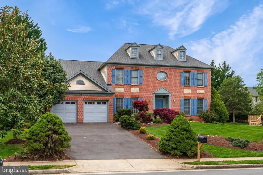 5501 Ashleigh Rd, Fairfax, VA 22030 - #3