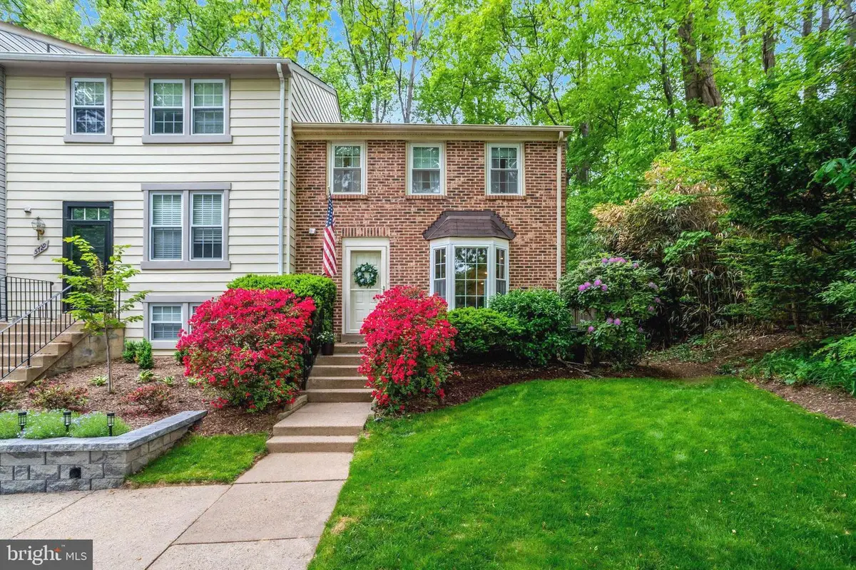 5731 Wood Mouse Ct, Burke, VA 22015 - #1