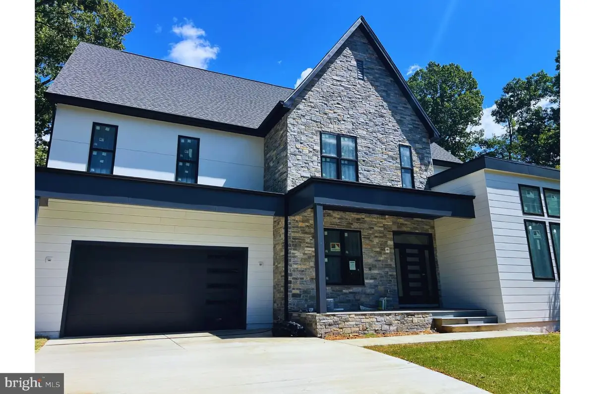 1915 Great Falls St, McLean, VA 22101 - #1