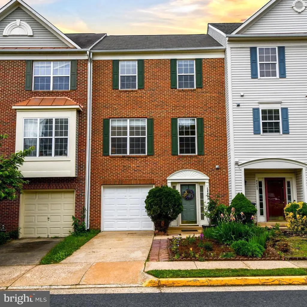 2444 Laura Mark Ln, Herndon, VA 20171 - #1