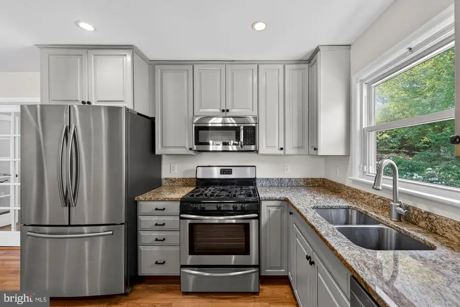 1109 Hillcrest Dr Sw, Vienna, VA 22180 - #3