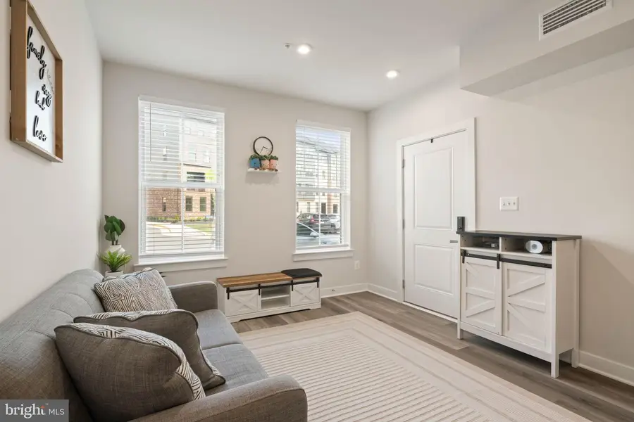 4436 Field Gate Ln #155, Chantilly, VA 20151 - #2