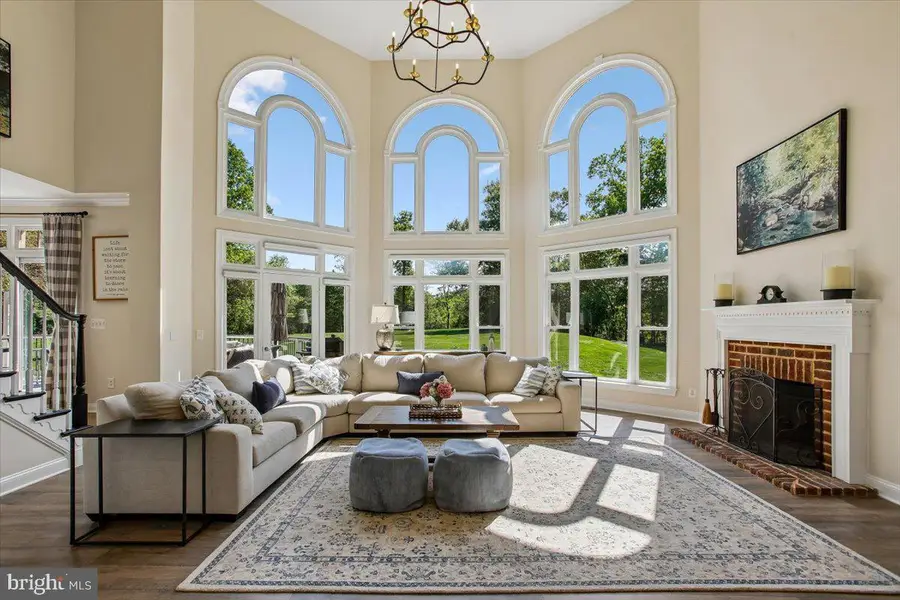 11133 Oakton Rd, Oakton, VA 22124 - #3