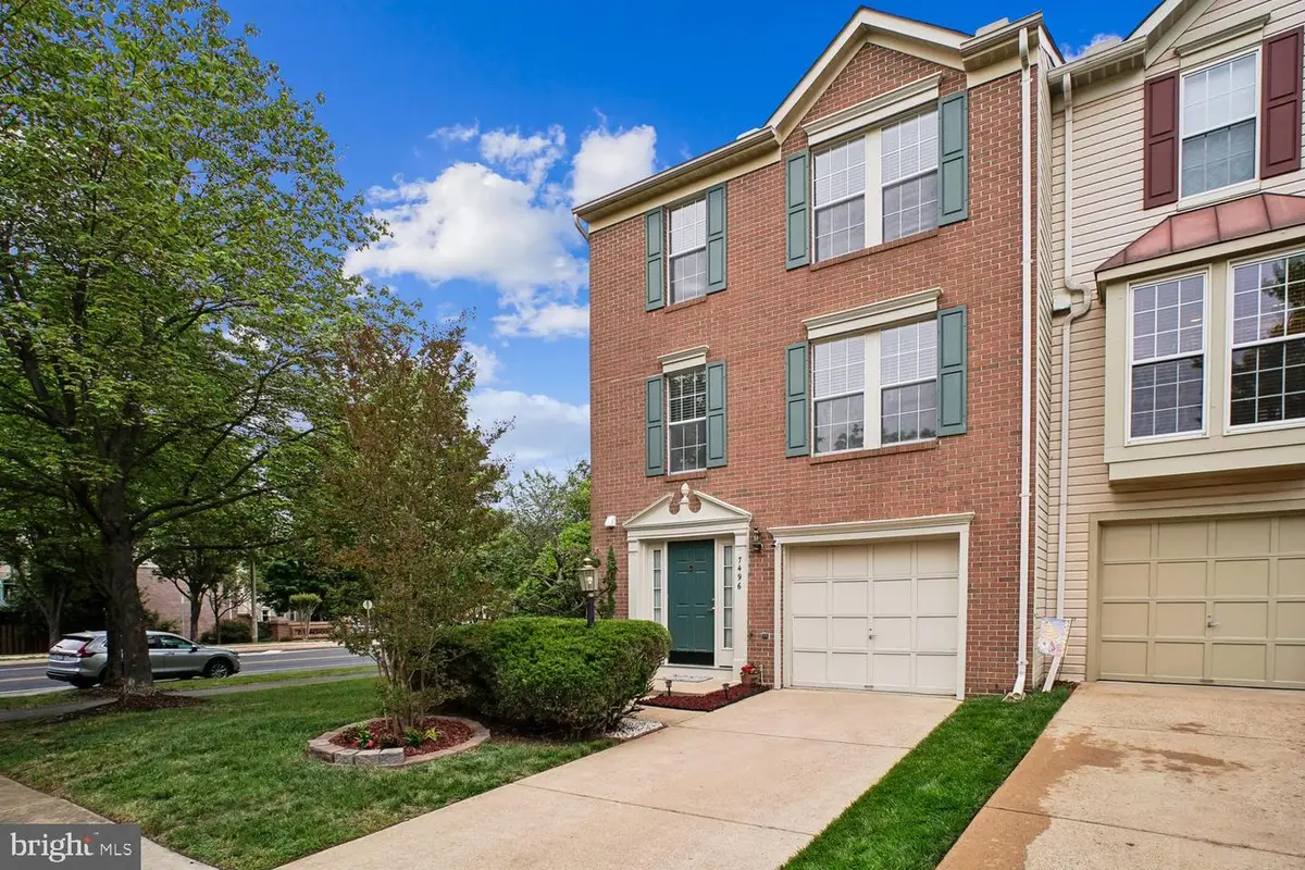 7496 Gadsby Sq, Alexandria, VA 22315 - #1