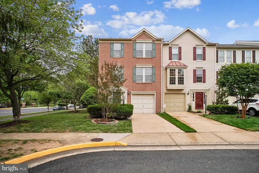 7496 Gadsby Sq, Alexandria, VA 22315 - #2