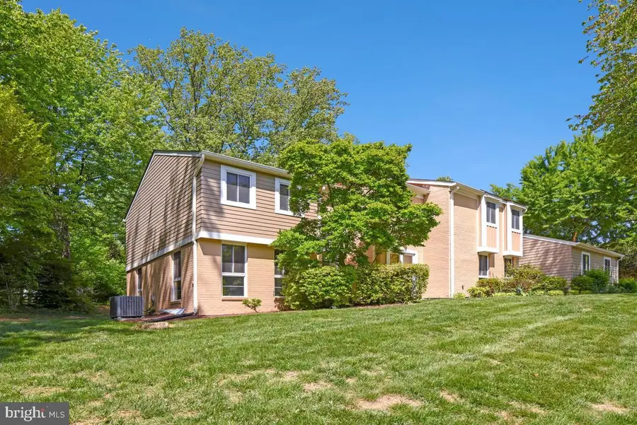 11814 Blue Spruce Rd, Reston, VA 20191 - #2
