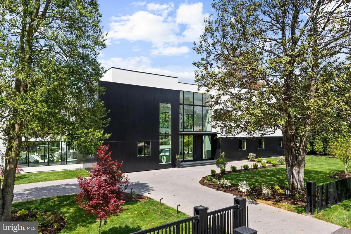 8970 Brook Road, McLean, VA 22102 - #1