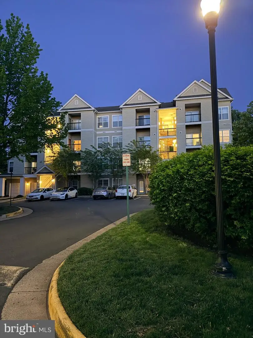 5115-e Travis Edward Way #e, Centreville, VA 20120 - #1