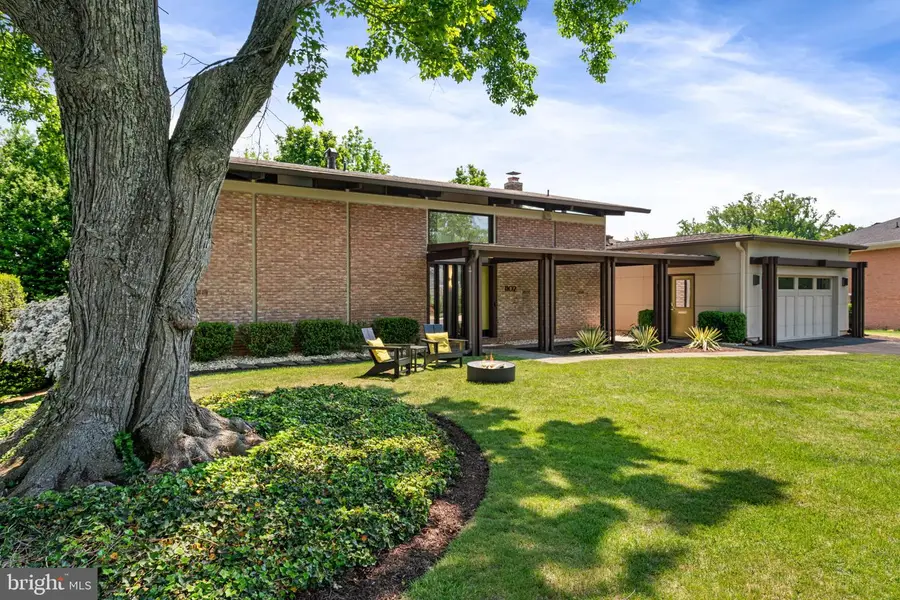 1102 Gatewood Dr, Alexandria, VA 22307 - #3