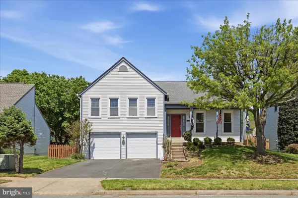 13704 Springhaven Dr, CHANTILLY, VA 20151