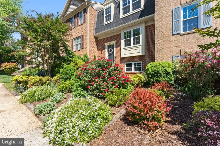 7027 Solomon Seal Ct, Springfield, VA 22152 - #3