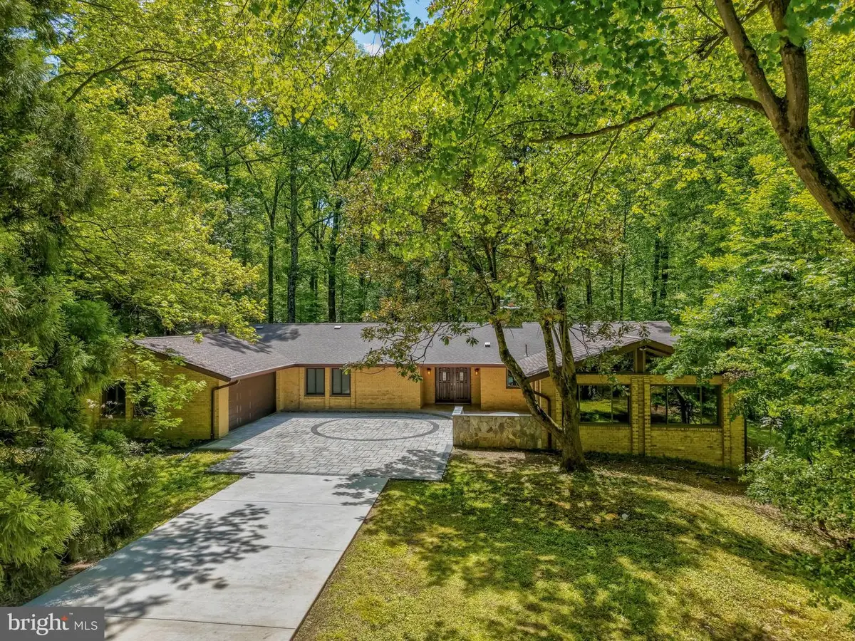 12009 Canter Ln, Reston, VA 20191 - #1