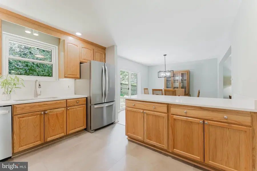 4911 Wycliff Ln, Fairfax, VA 22032 - #3