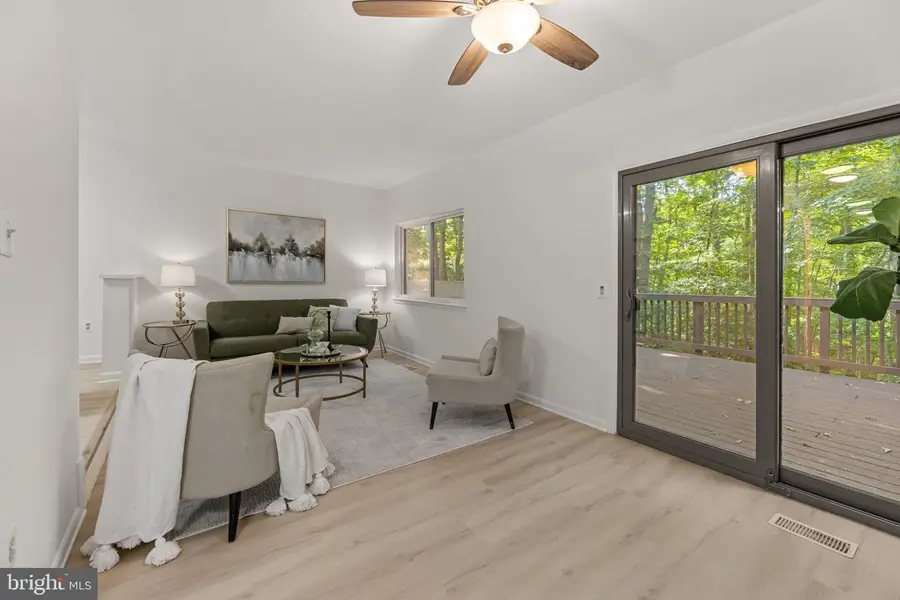 11944 Barrel Cooper Ct, Reston, VA 20191 - #3