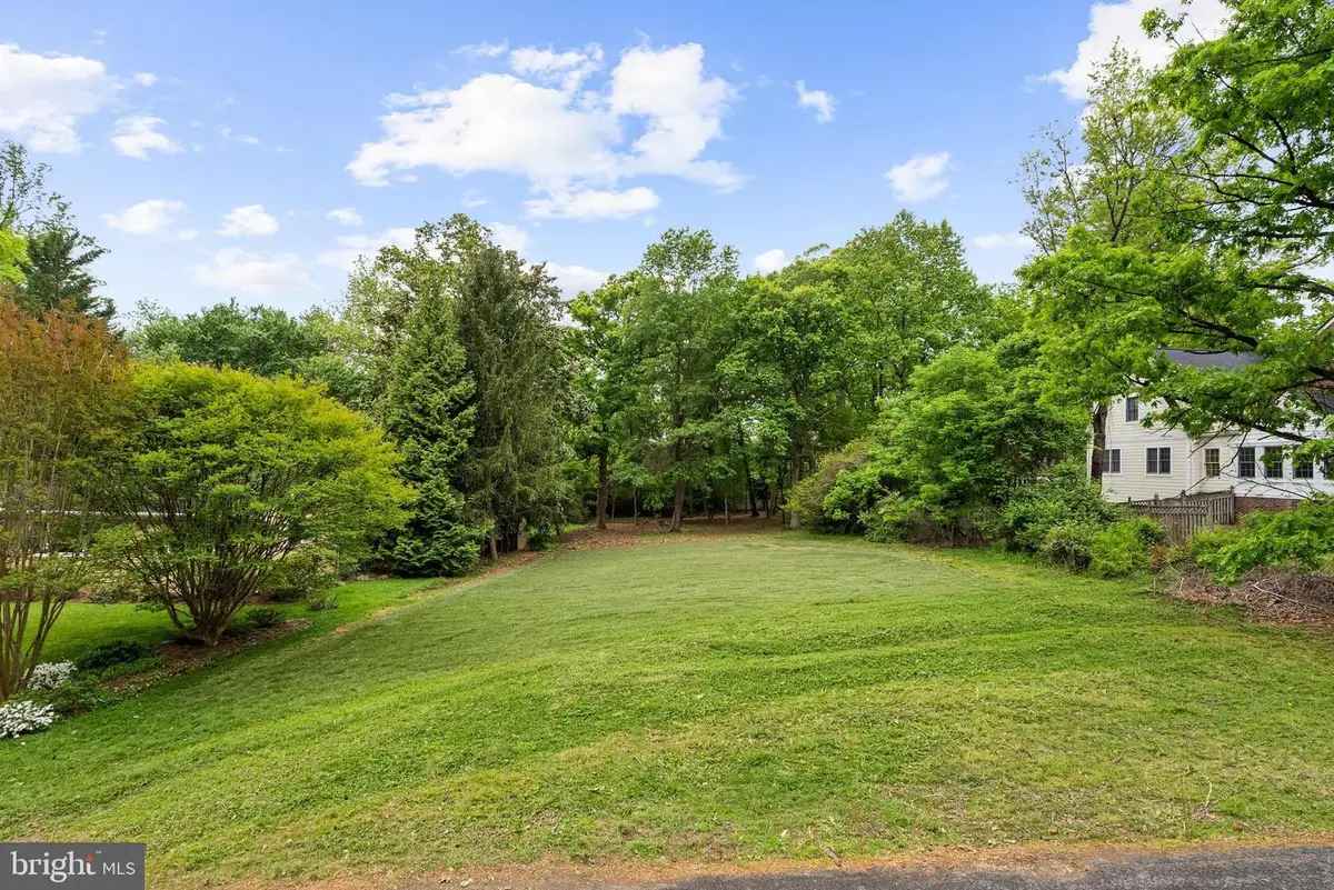 1914 Birch Rd, McLean, VA 22101 - #1