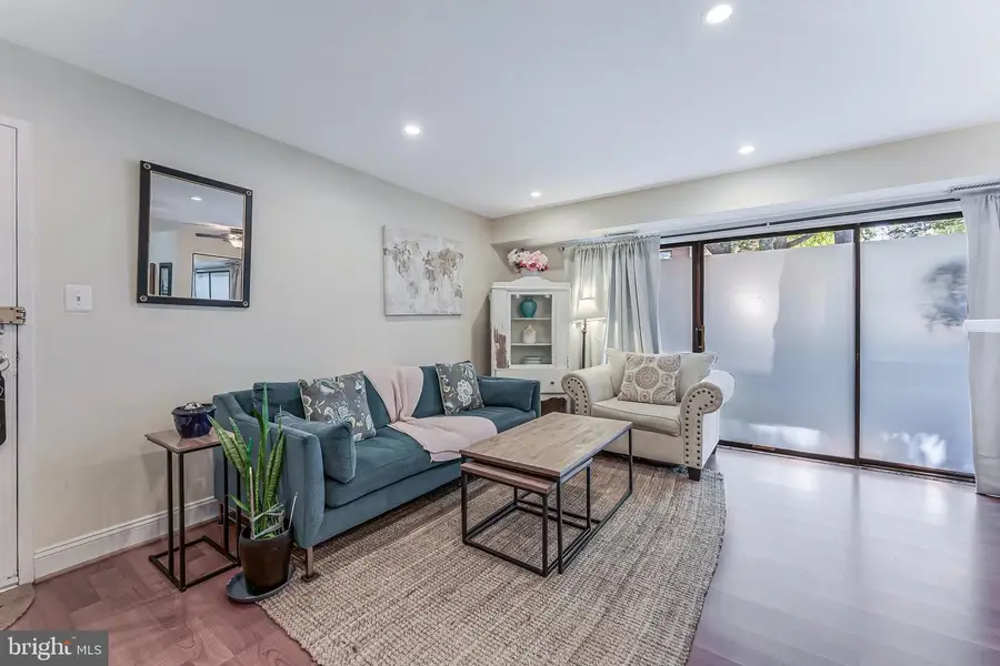 7604 Savannah St #t1, Falls Church, VA 22043 - #3