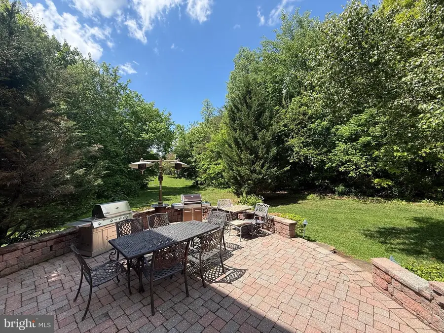 6704 Mossy Bank Ln, Centreville, VA 20121 - #2