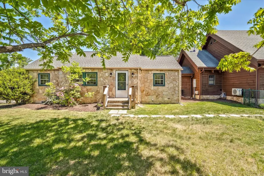 3432 Memorial St, Alexandria, VA 22306 - #3