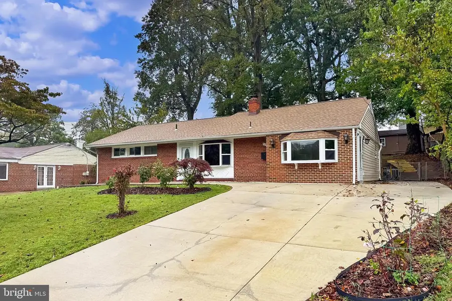5807 Accomac St, Springfield, VA 22150 - #2