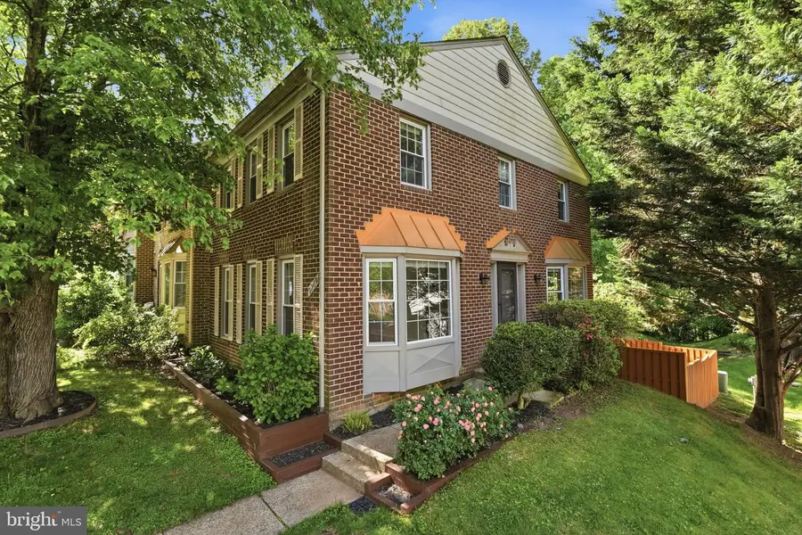 5719 Crownleigh Ct, Burke, VA 22015 - #2