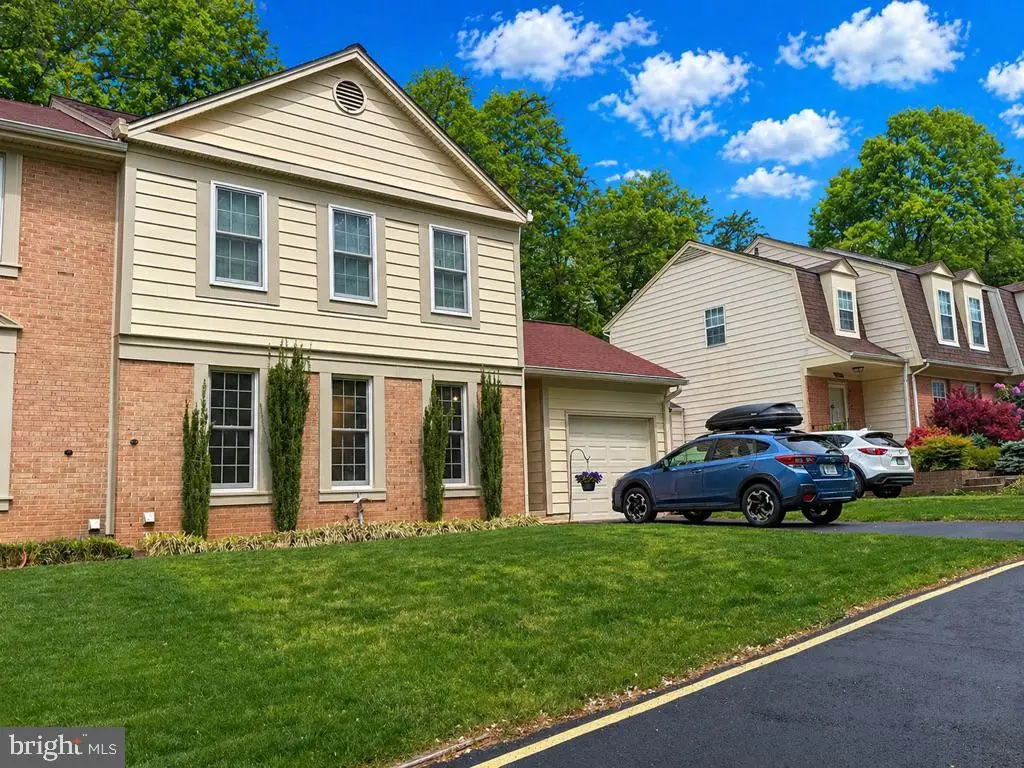 10012 Wood Sorrels Ln, Burke, VA 22015 - #1