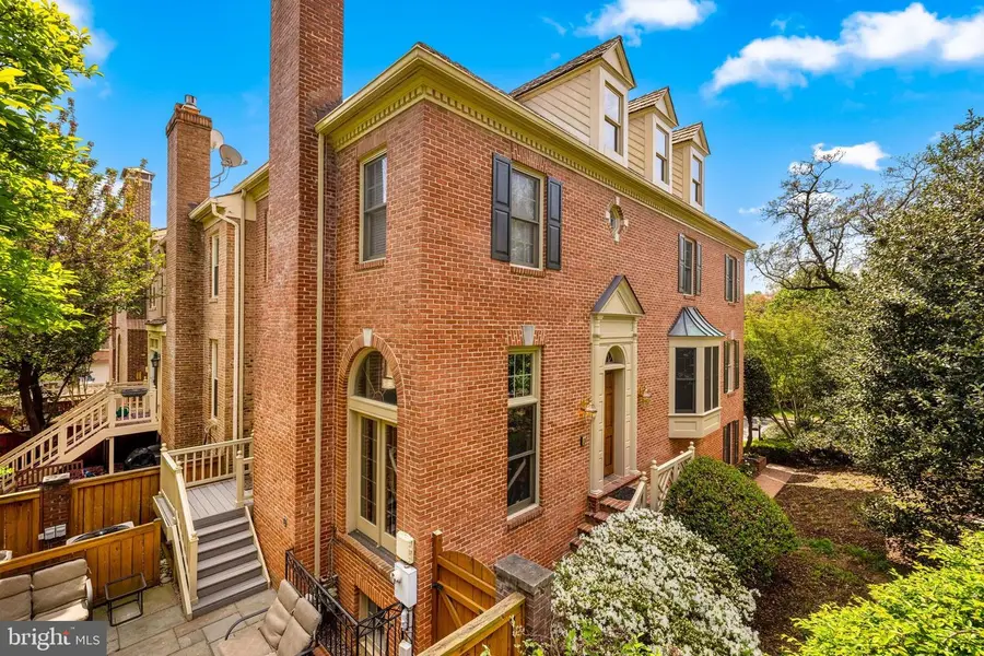 6656 Corner Ln, McLean, VA 22101 - #3