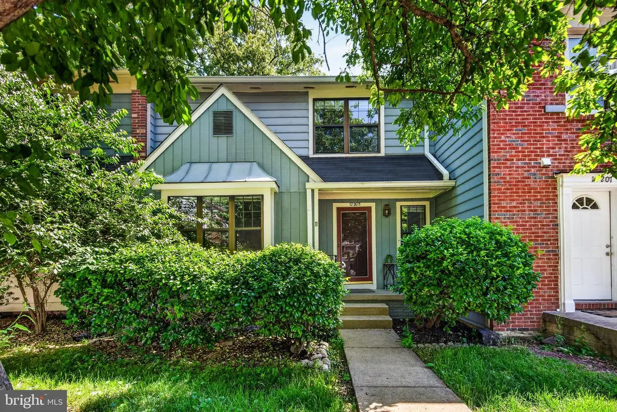 10205 Scarborough Commons Ct, Burke, VA 22015 - #1