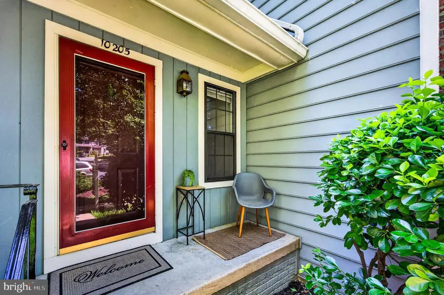 10205 Scarborough Commons Ct, Burke, VA 22015 - #2