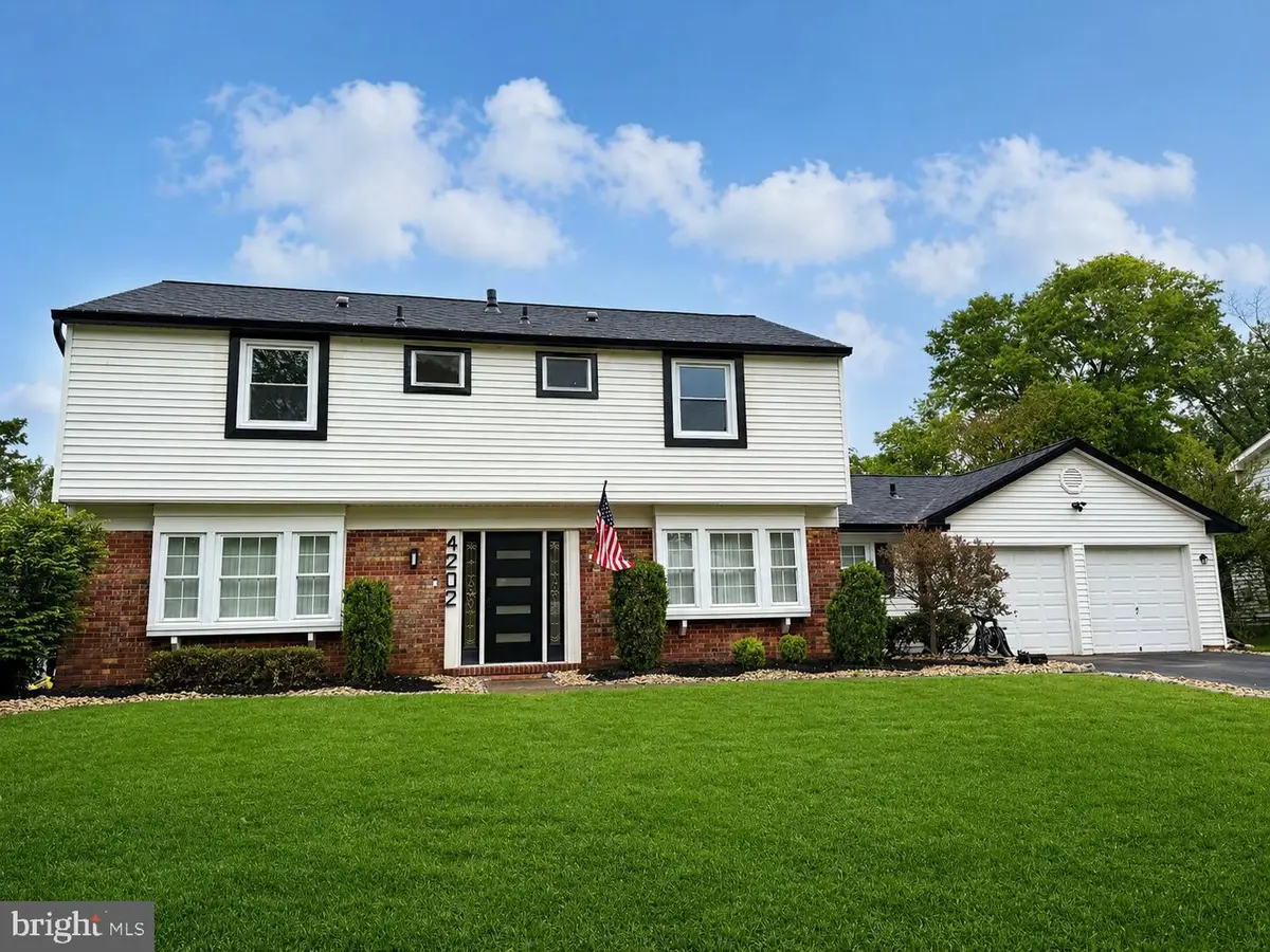 4202 Minstrell Ln, Fairfax, VA 22033 - #1
