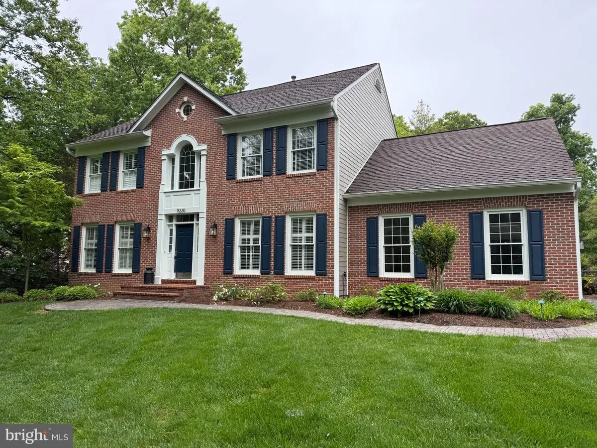 9220 Davis Dr, Lorton, VA 22079 - #1