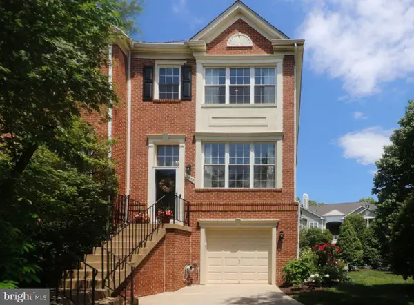 12000 Edgemere Cir, RESTON, VA 20190