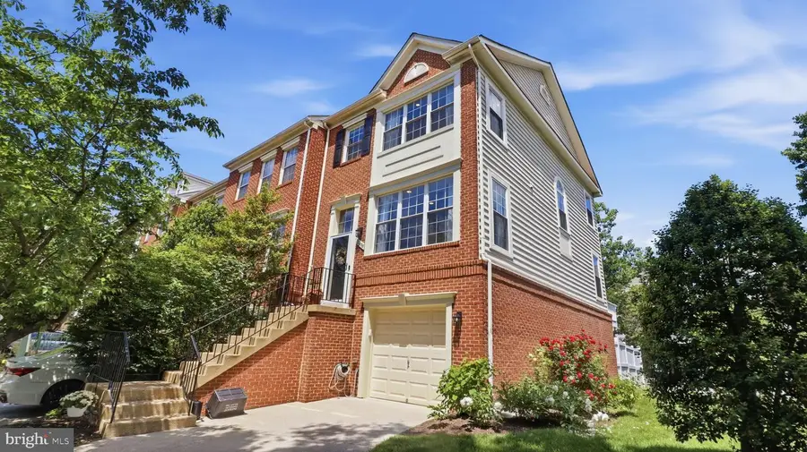 12000 Edgemere Cir, Reston, VA 20190 - #2