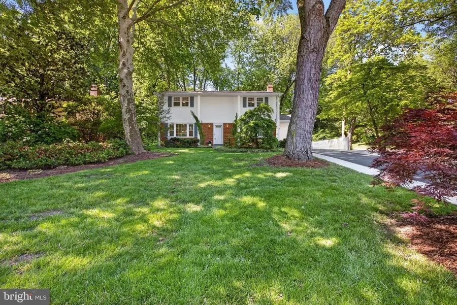 6710 Sydenstricker Rd, Springfield, VA 22152 - #3