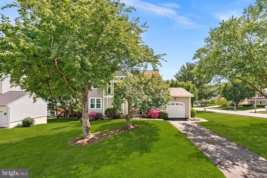 1100 Jeff Ryan Dr, Herndon, VA 20170 - #2