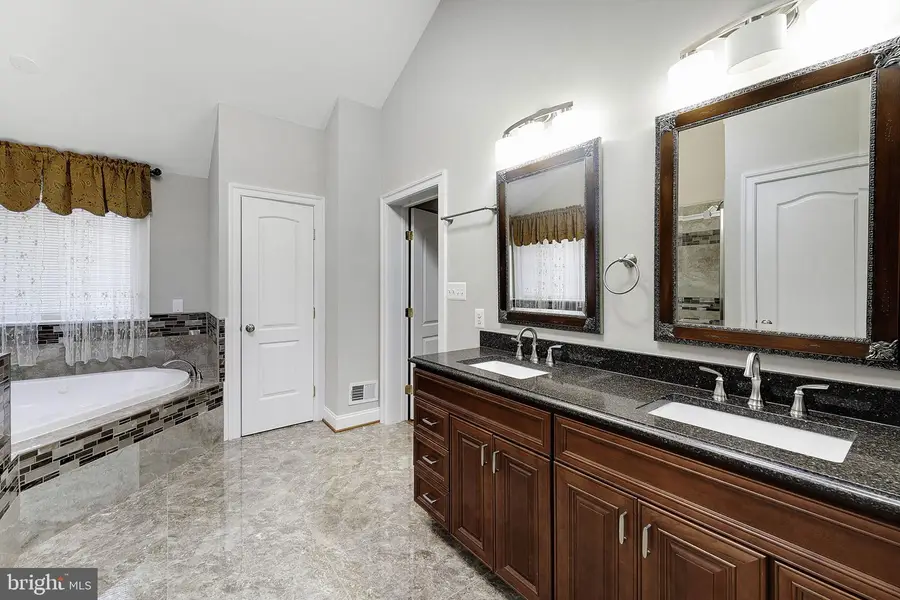 4107 Woodlark Dr, Annandale, VA 22003 - #2