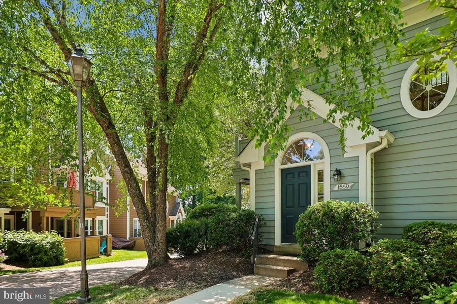 1569 Church Hill Pl, Reston, VA 20194 - #3